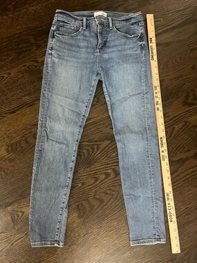 LOFT Light Wash Women's Modern Skinny  crop Jeans Blue 27,  4 stretch Ann Taylor